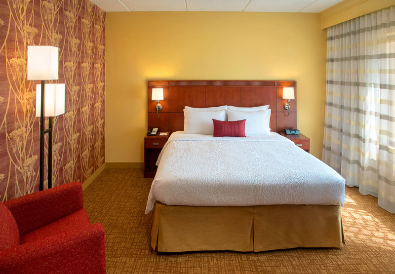 Courtyard By Marriott Poughkeepsie - Poughkeepsie, NY
