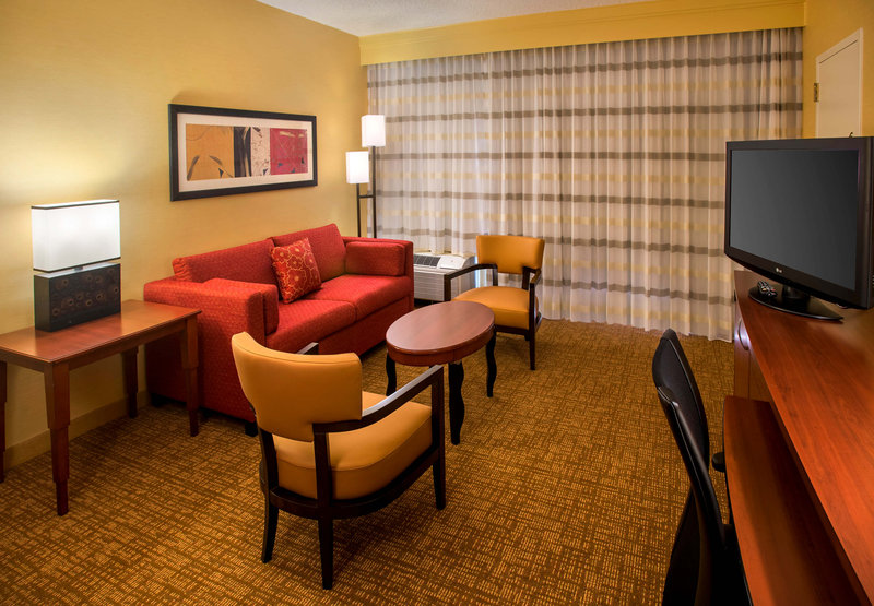 Courtyard By Marriott Poughkeepsie - Poughkeepsie, NY