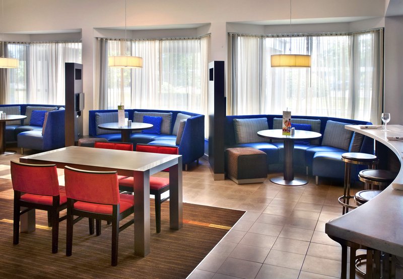 Courtyard By Marriott Poughkeepsie - Poughkeepsie, NY