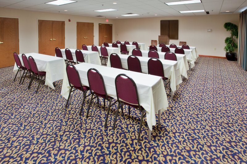 Holiday Inn Express & Suites WALTERBORO I-95 - Walterboro, SC