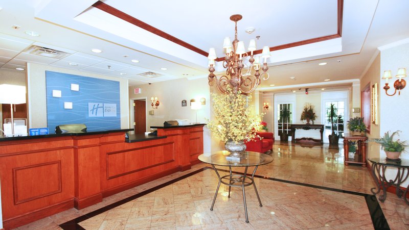 Holiday Inn Express & Suites WALTERBORO I-95 - Walterboro, SC