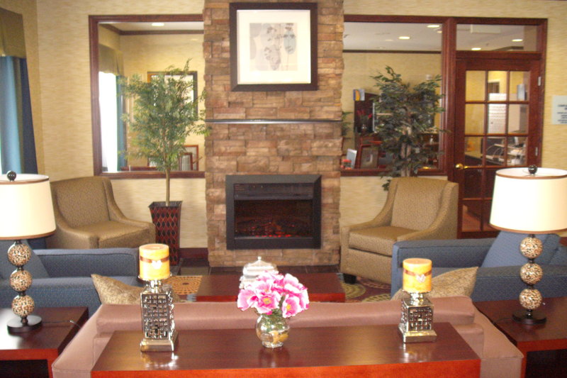 Holiday Inn Express-Lapeer - Clifford, MI