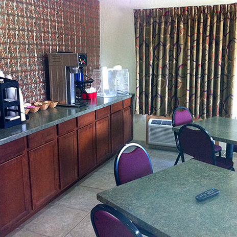 Columbus Junction Motel - Columbus Junction, IA