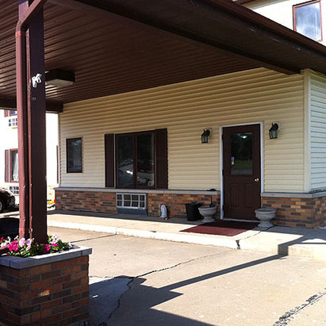 Columbus Junction Motel - Columbus Junction, IA