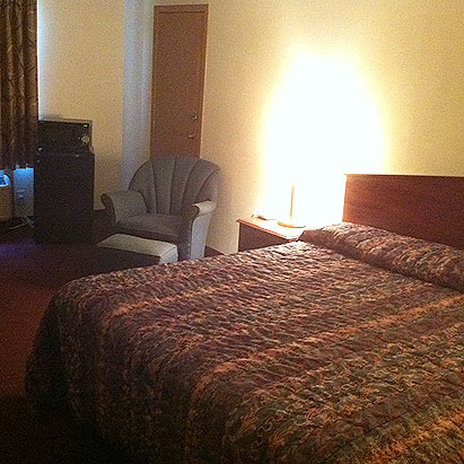 Columbus Junction Motel - Columbus Junction, IA