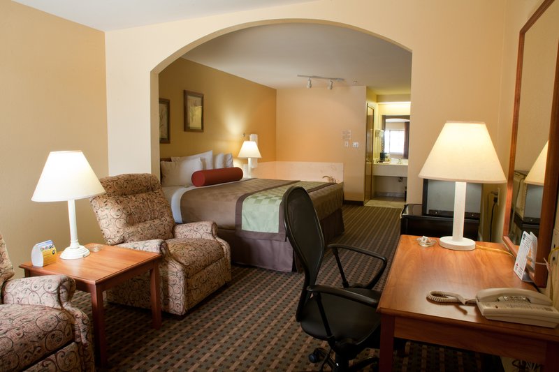BEST WESTERN PLUS Edinburg Inn & Suites - Edinburg, TX