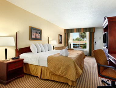 Howard Johnson Plz - Altamonte Springs, FL