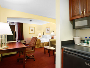 Howard Johnson Plz - Altamonte Springs, FL