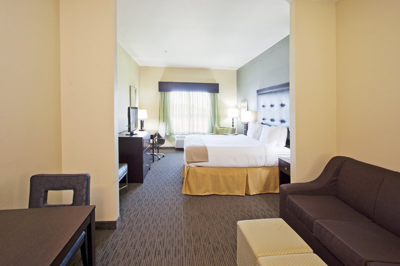 Holiday Inn Express & Suites WAYCROSS - Waycross, GA