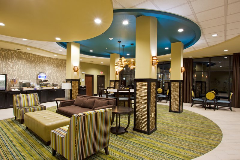 Holiday Inn Express & Suites WAYCROSS - Waycross, GA