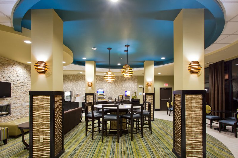 Holiday Inn Express & Suites WAYCROSS - Waycross, GA