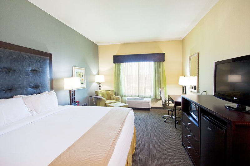 Holiday Inn Express & Suites WAYCROSS - Waycross, GA