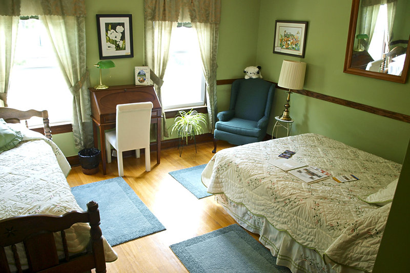 Stonewall Jackson Inn B & B - Harrisonburg, VA