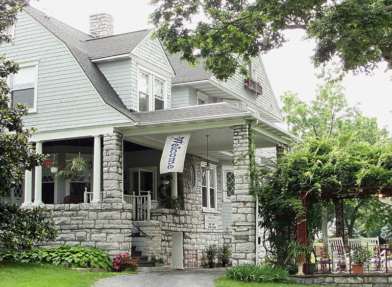 Stonewall Jackson Inn B & B - Harrisonburg, VA