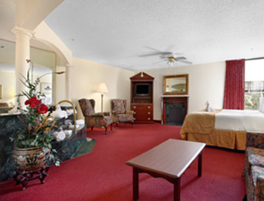 Howard Johnson Plz - Altamonte Springs, FL