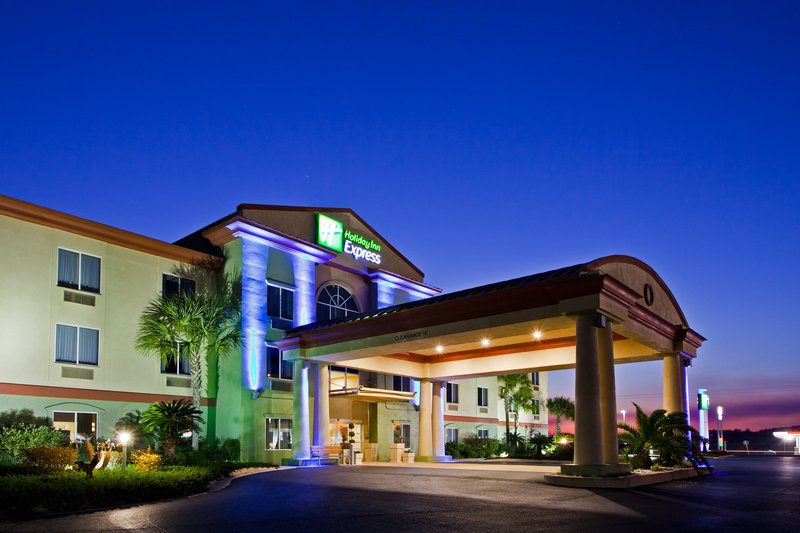 HOLIDAY INN EXPRESS-LIVE OAK - Live Oak, FL