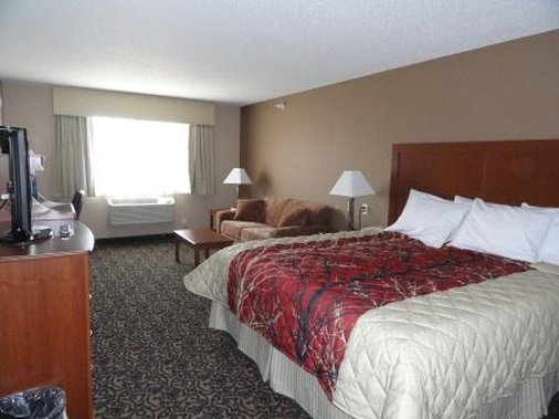 Canby Inn & Suites - Canby, MN