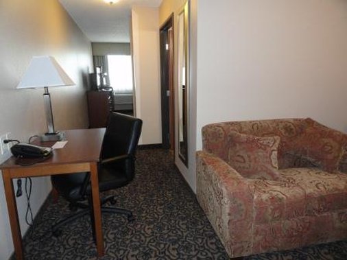 Canby Inn & Suites - Canby, MN