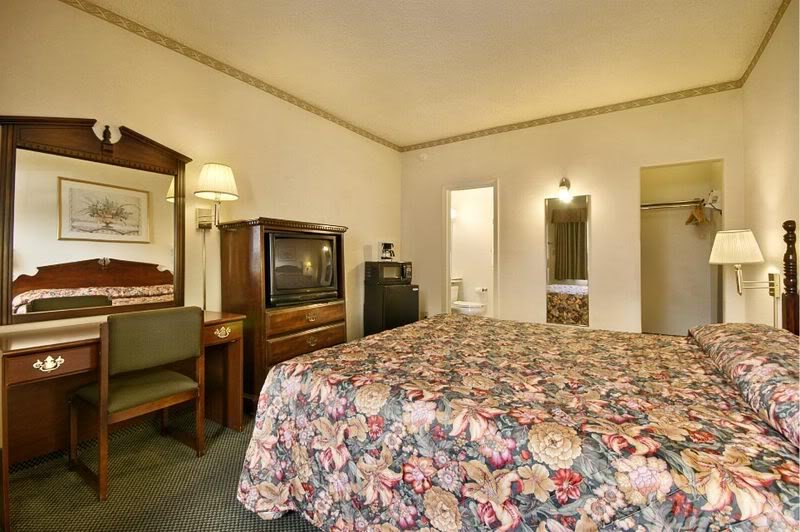 Budget Inn of Hayward - Hayward, CA