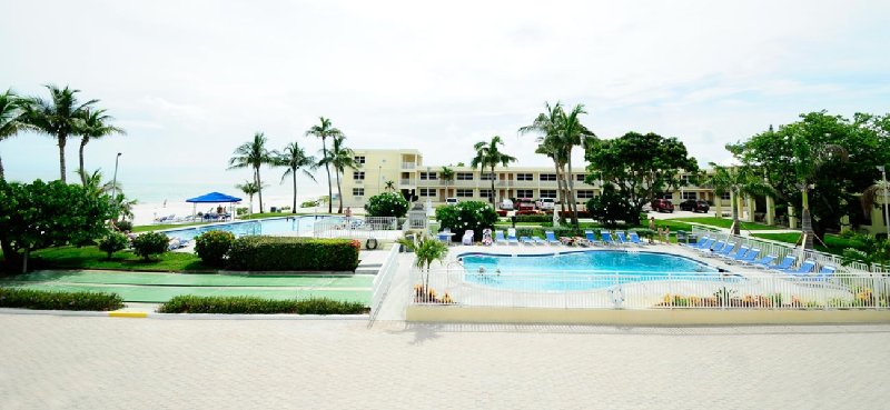Neptune Inn Inc - Fort Myers Beach, FL