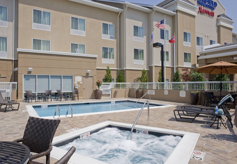 Fairfield Inn & Suites - Columbus, MS