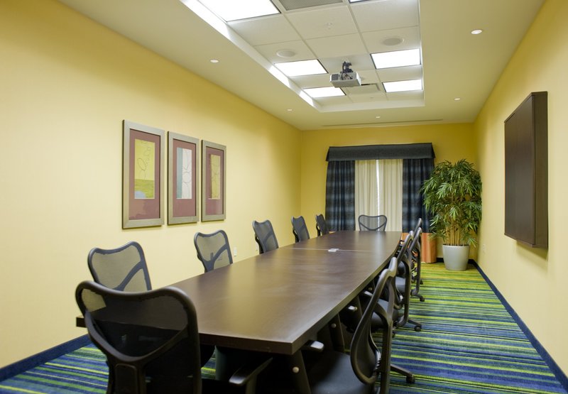 Fairfield Inn & Suites - Columbus, MS
