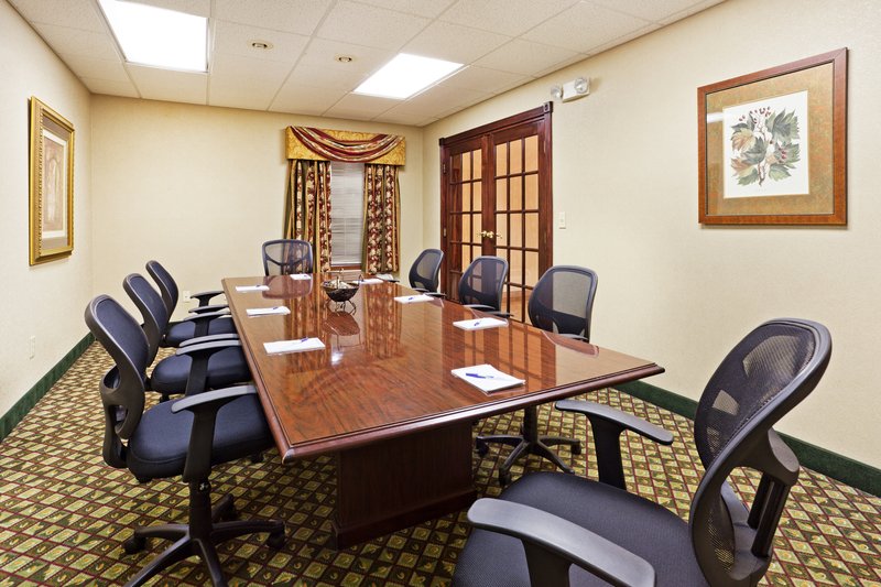 Holiday Inn Express-Southwest - Nicholasville, KY