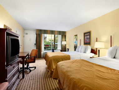 Howard Johnson Plz - Altamonte Springs, FL