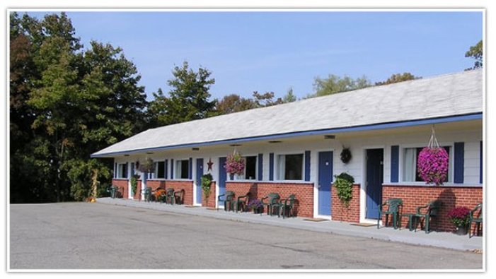 Bucksport Motor Inn