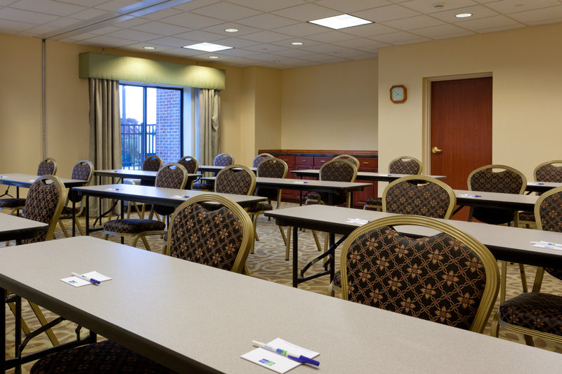 HOLIDAY INN EXPRESS - North East, MD