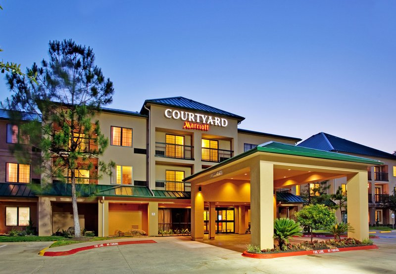 Courtyard Woodlands By Marriott