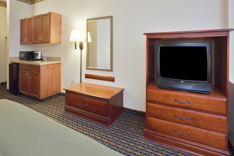 Holiday Inn Express & Suites LAURINBURG - Laurinburg, NC