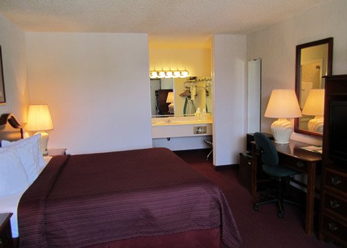 Quality Inn - Ennis, TX