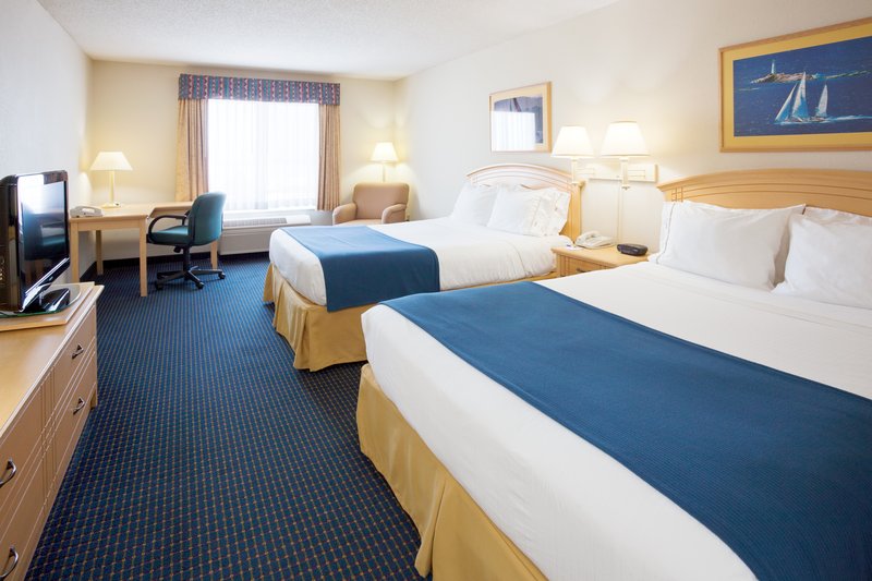 Holiday Inn Express & Suites SUPERIOR - Maple, WI