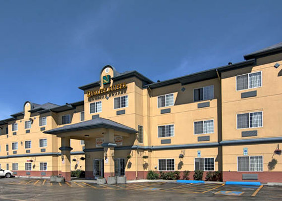 Quality Suites Near Convention Center - Anchorage, AK