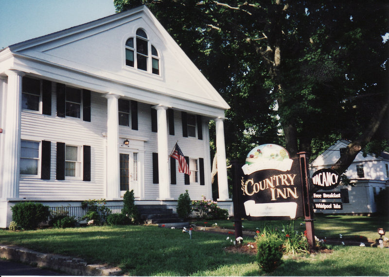 Sturbridge Country Inn - Fiskdale, MA