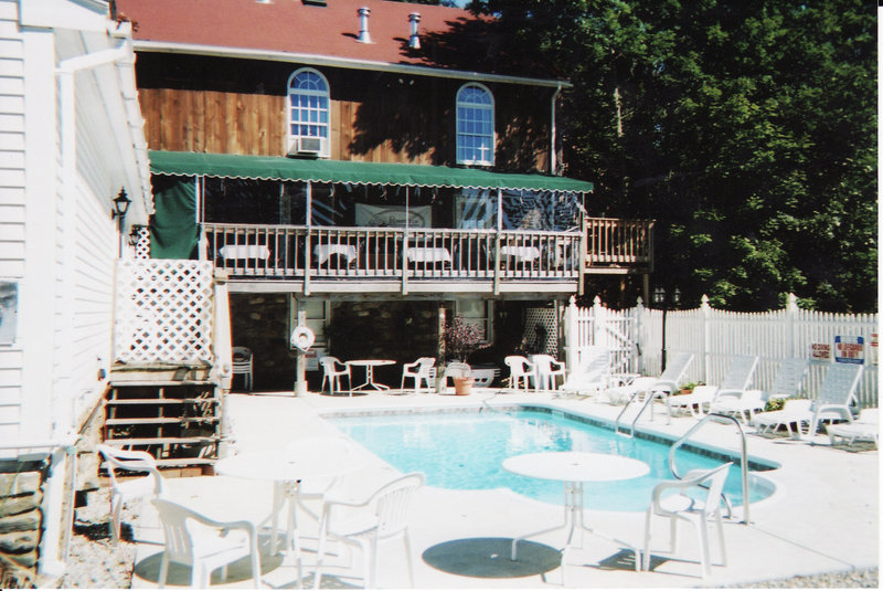 Sturbridge Country Inn - Fiskdale, MA