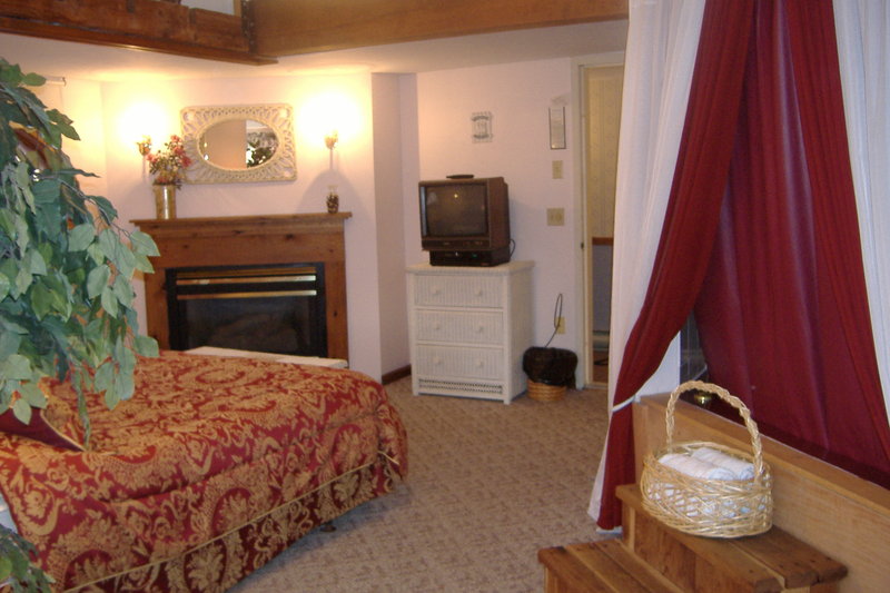 Sturbridge Country Inn - Fiskdale, MA