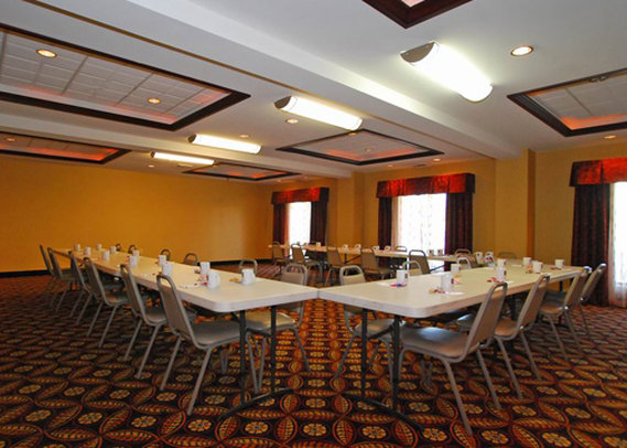 Comfort Suites - Colonial Heights, VA