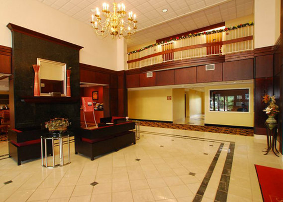 Comfort Suites - Colonial Heights, VA