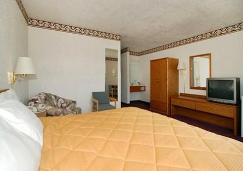 Econo Lodge - Decatur, IN