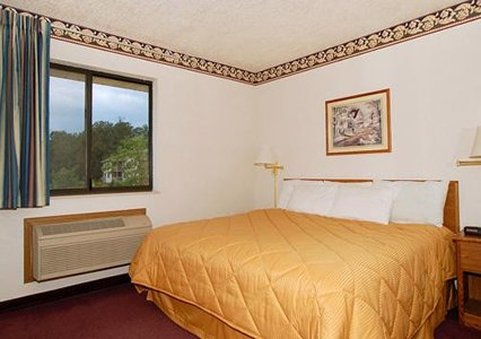 Econo Lodge - Decatur, IN