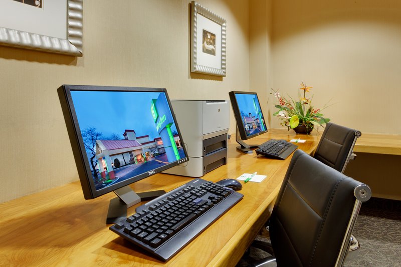 Holiday Inn Westbury-Long Island - Williston Park, NY