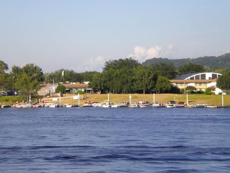 Best Western Plus Riverfront Resort - La Crosse, WI