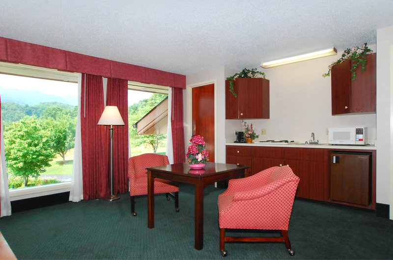 Best Western Smokey Mountain Inn - Waynesville, NC