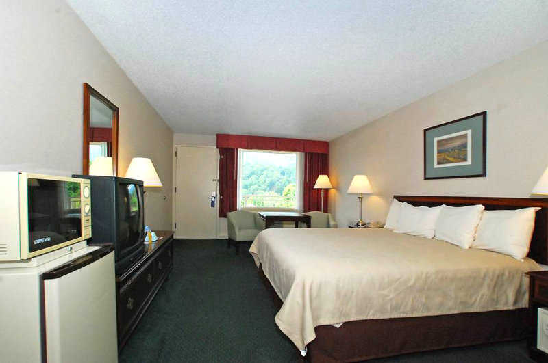 Best Western Smokey Mountain Inn - Waynesville, NC