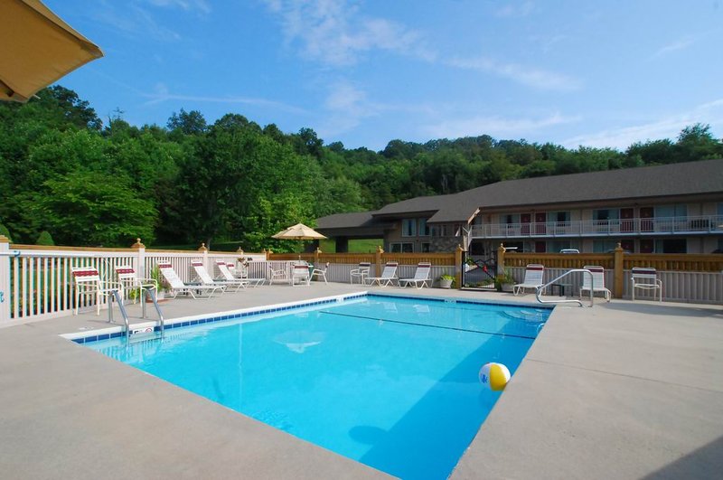 Best Western Smokey Mountain Inn - Waynesville, NC