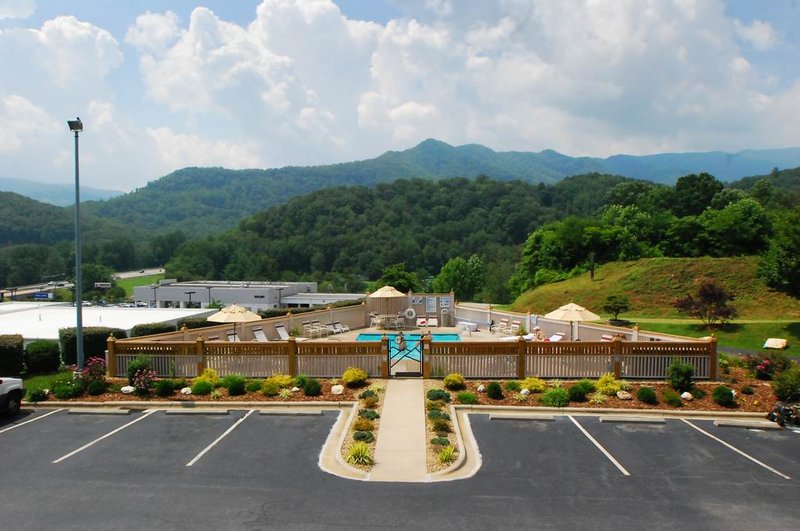 Best Western Smokey Mountain Inn - Waynesville, NC