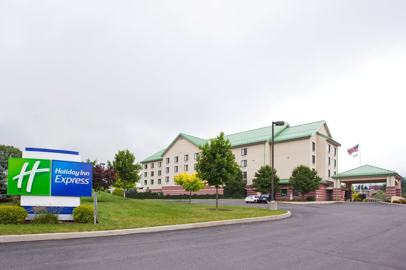 Holiday Inn Express BREEZEWOOD - Wood, PA