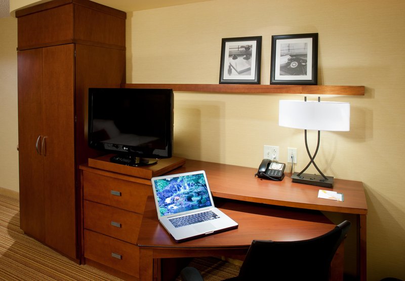 Courtyard By Marriott Bristol - Bristol, VA